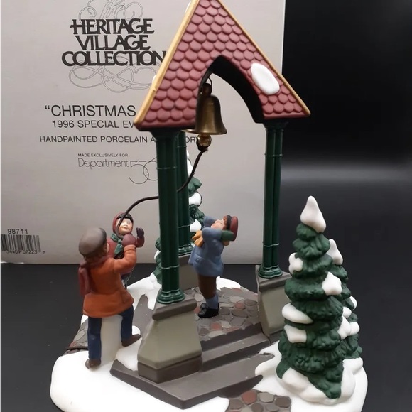 Dept. 56 Heritage Village 1996 Special Event Christmas Bells #98711 Excellent - Picture 2 of 9